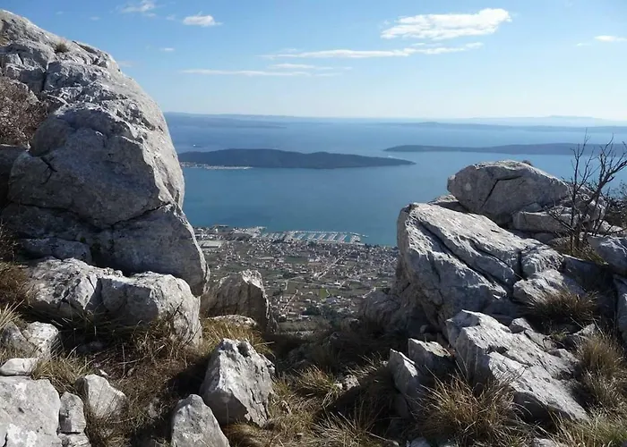 Modern Near Split & Trogir شقة