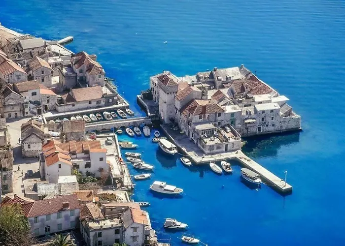 Modern Near Split & Trogir *