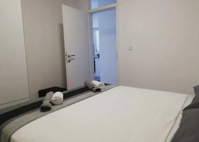 Modern Near Split & Trogir شقة